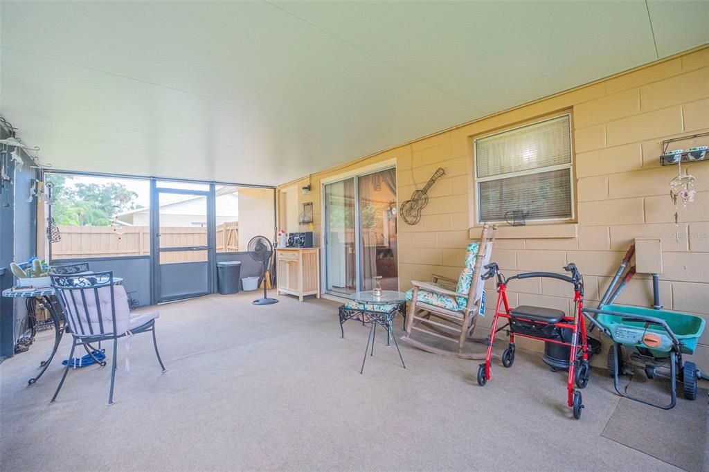 Active With Contract: $249,000 (2 beds, 2 baths, 1026 Square Feet)