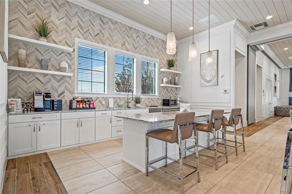 Active With Contract: $1,095,000 (3 beds, 3 baths, 2489 Square Feet)