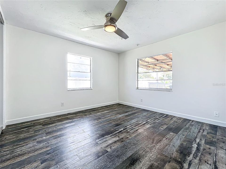 Active With Contract: $319,000 (3 beds, 2 baths, 1332 Square Feet)