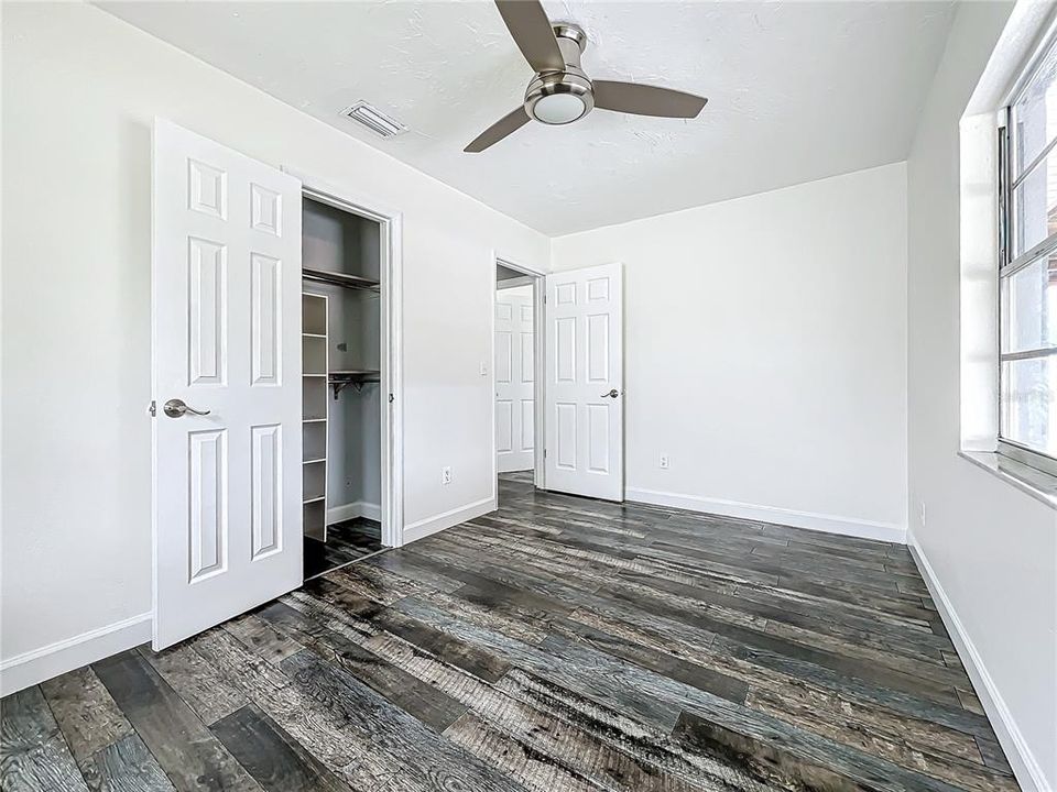 Active With Contract: $319,000 (3 beds, 2 baths, 1332 Square Feet)