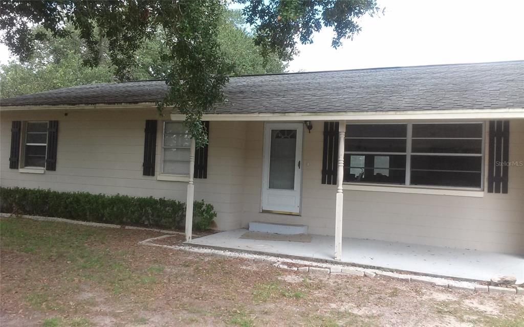 For Sale: $199,900 (3 beds, 2 baths, 1194 Square Feet)