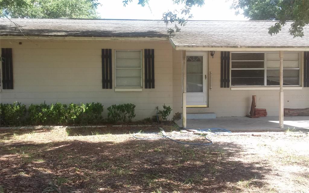 For Sale: $199,900 (3 beds, 2 baths, 1194 Square Feet)