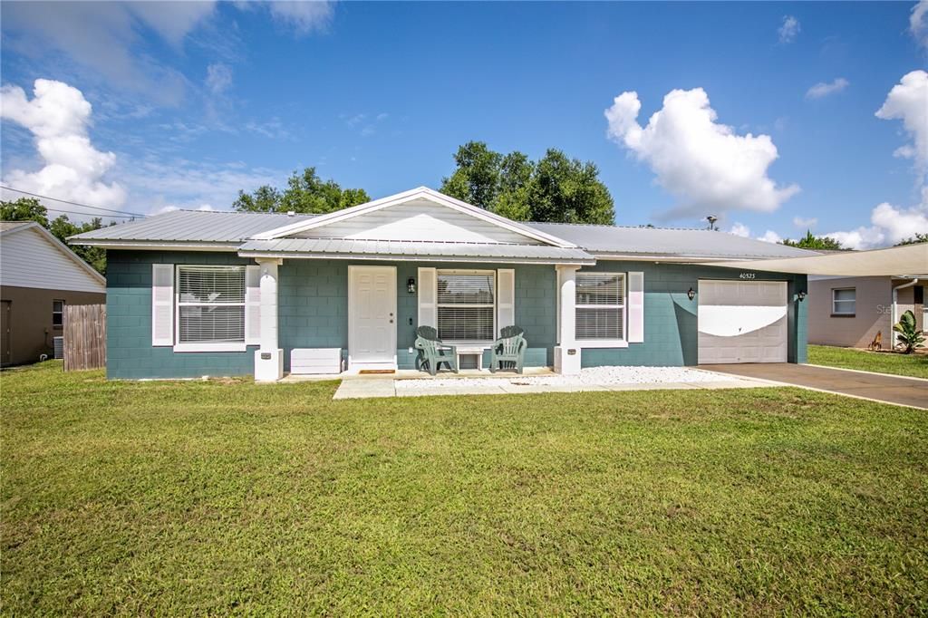 For Sale: $310,000 (3 beds, 2 baths, 1040 Square Feet)