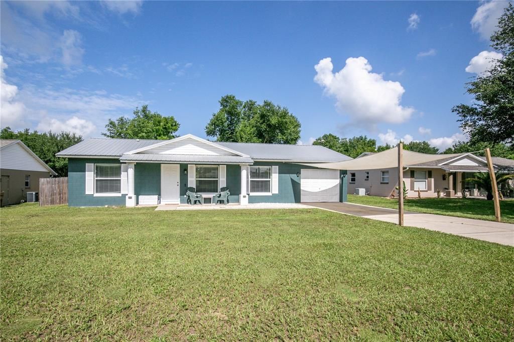 For Sale: $310,000 (3 beds, 2 baths, 1040 Square Feet)