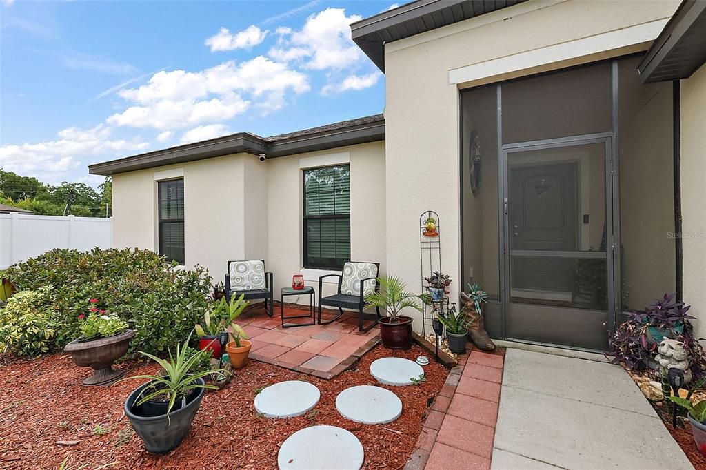 Active With Contract: $322,000 (4 beds, 2 baths, 1387 Square Feet)