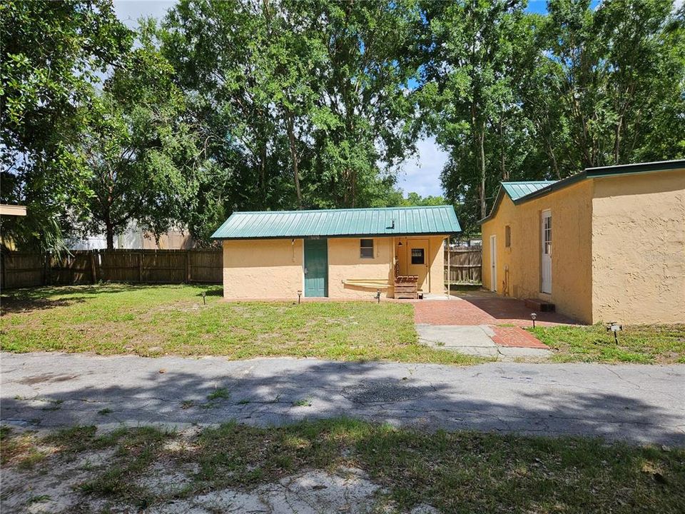 Active With Contract: $200,000 (2 beds, 2 baths, 1335 Square Feet)