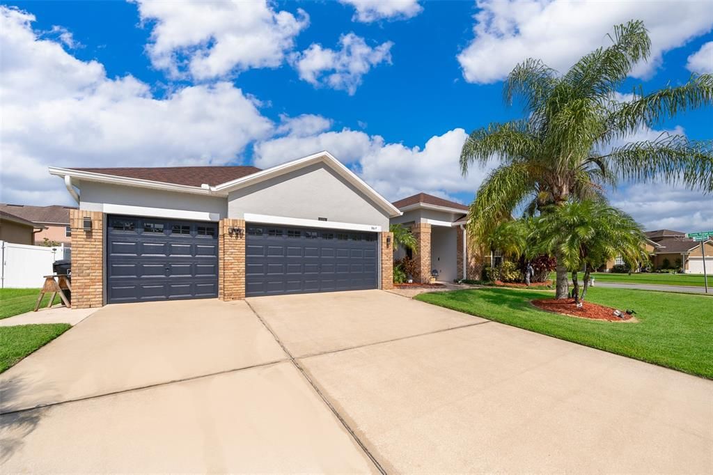 Active With Contract: $599,000 (5 beds, 3 baths, 2780 Square Feet)