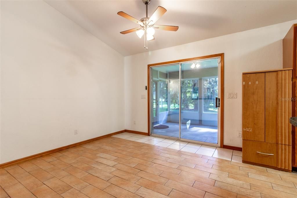 For Rent: $2,250 (3 beds, 3 baths, 2236 Square Feet)