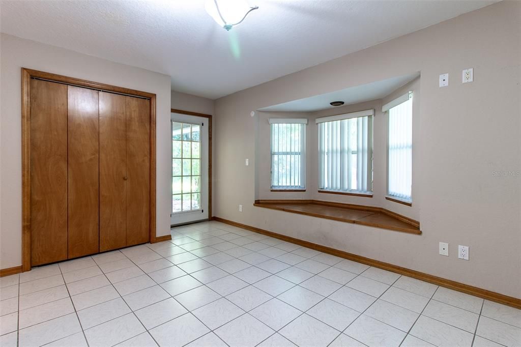 For Rent: $2,250 (3 beds, 3 baths, 2236 Square Feet)