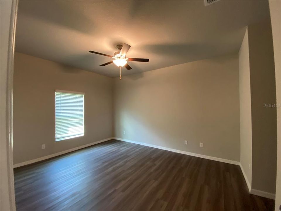 Active With Contract: $1,850 (3 beds, 2 baths, 1574 Square Feet)