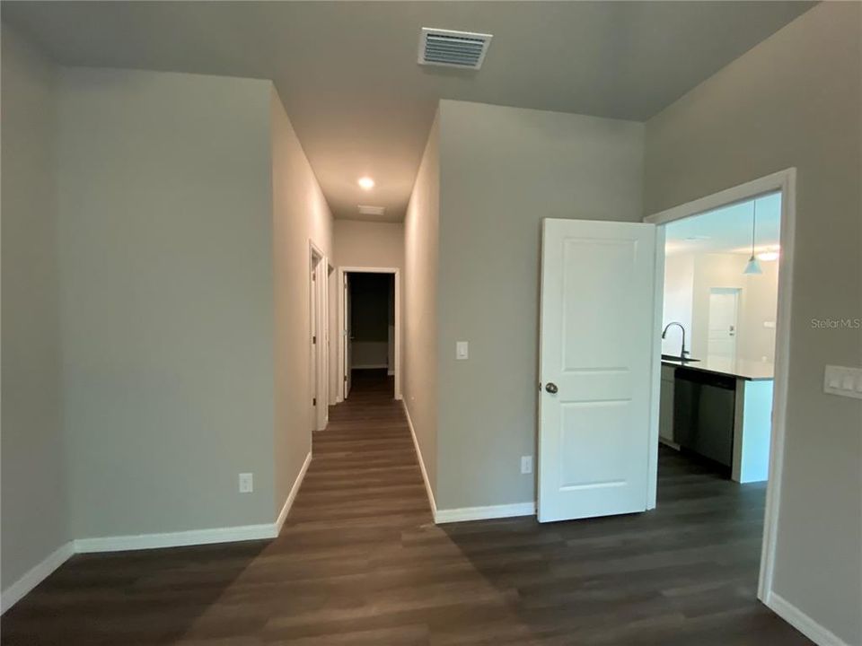 Active With Contract: $1,850 (3 beds, 2 baths, 1574 Square Feet)