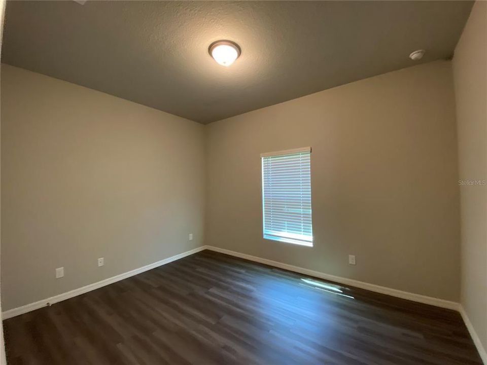 Active With Contract: $1,850 (3 beds, 2 baths, 1574 Square Feet)