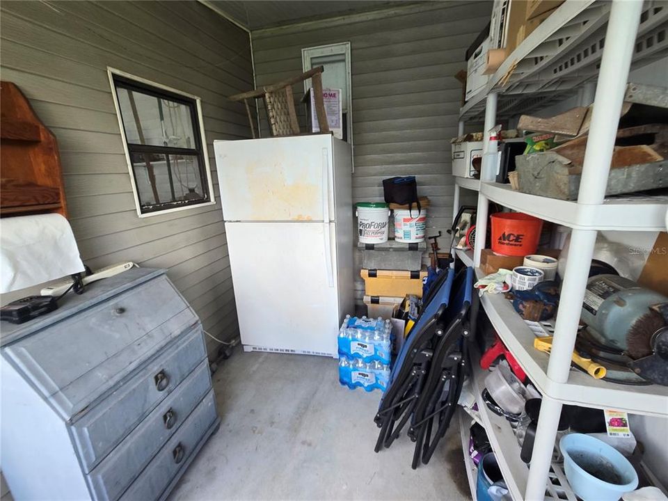 screened porch work space