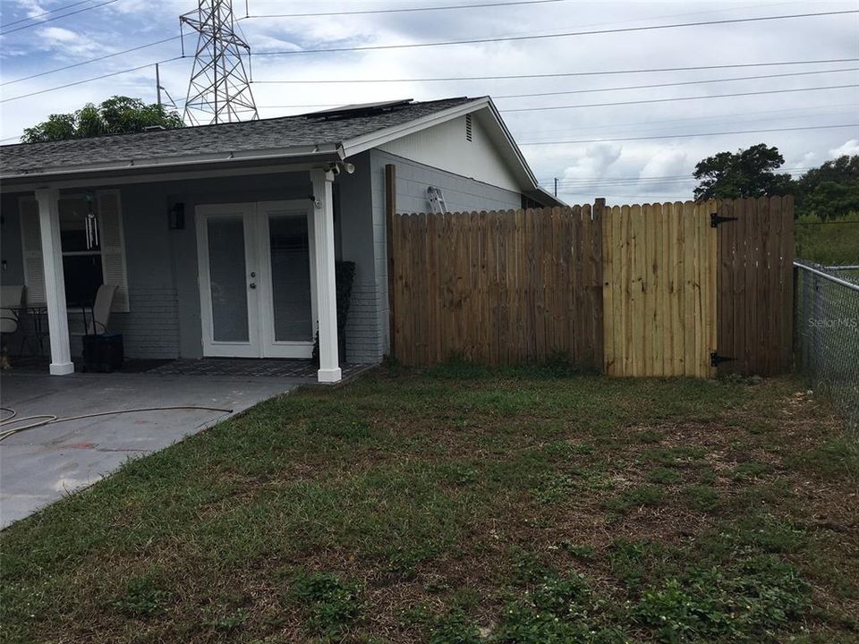 For Sale: $350,000 (3 beds, 1 baths, 1260 Square Feet)