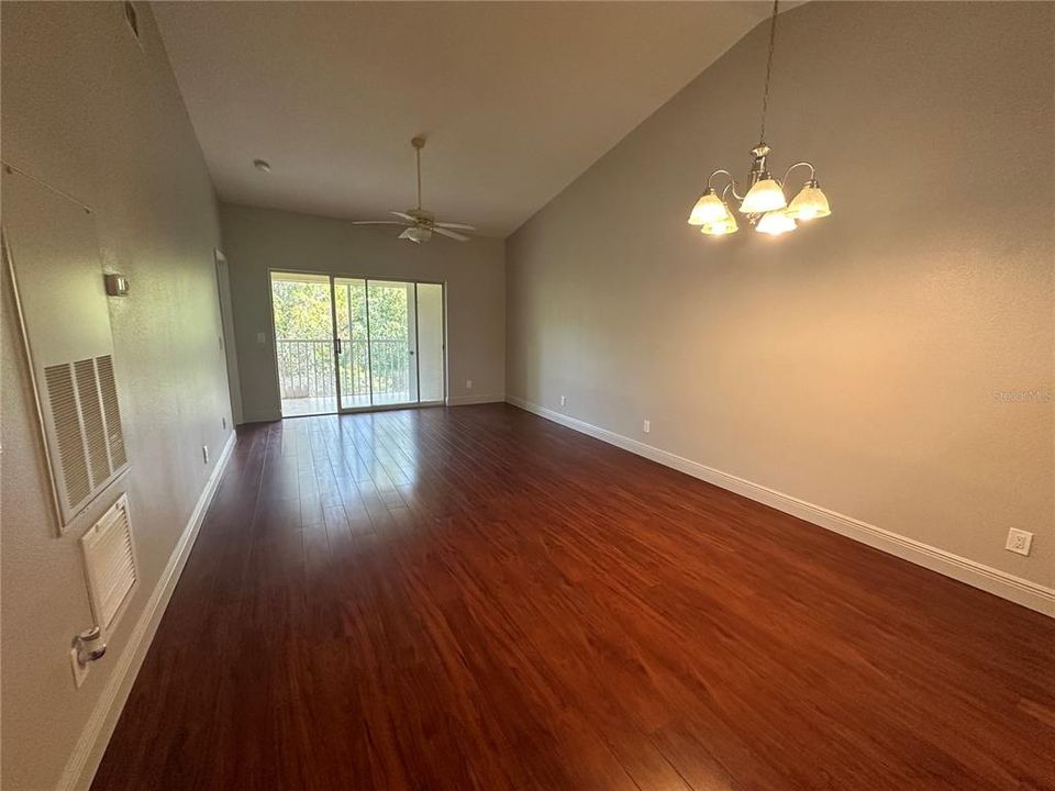 For Rent: $1,699 (2 beds, 2 baths, 1013 Square Feet)