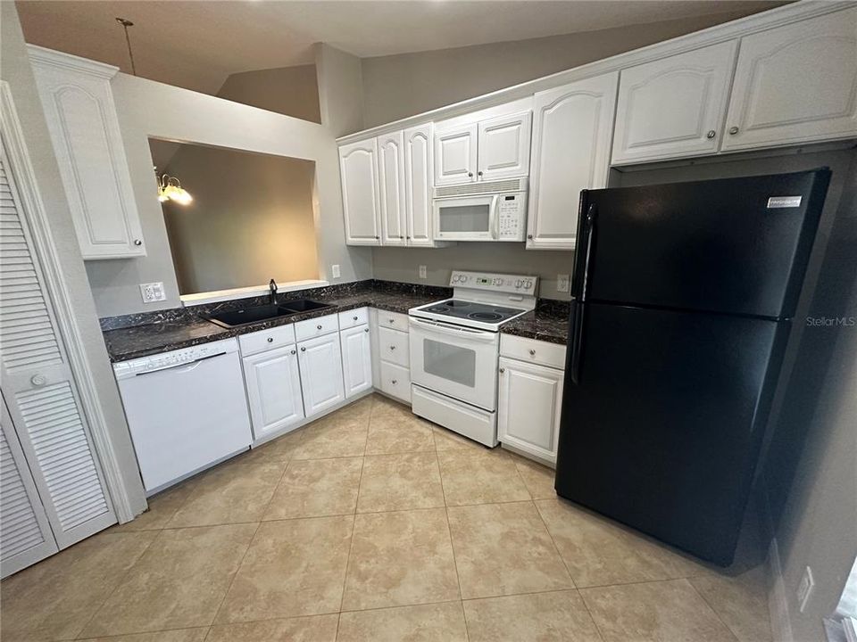 For Rent: $1,699 (2 beds, 2 baths, 1013 Square Feet)