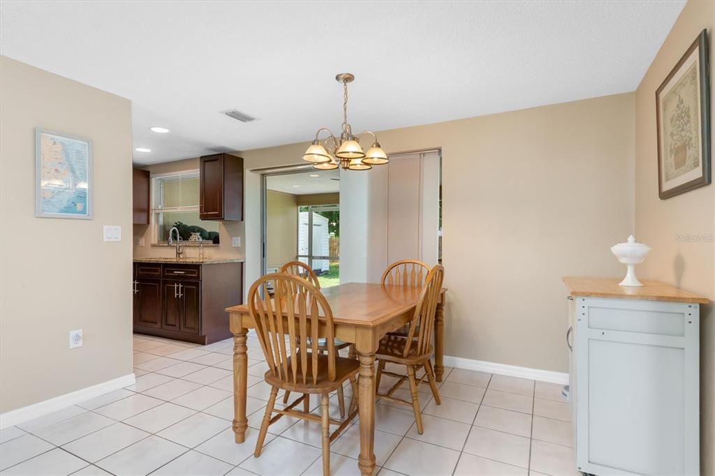 Active With Contract: $249,900 (3 beds, 2 baths, 1280 Square Feet)