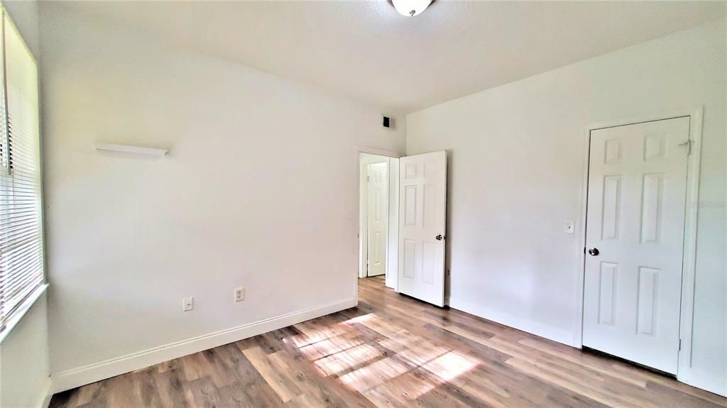 Active With Contract: $1,359 (1 beds, 1 baths, 674 Square Feet)