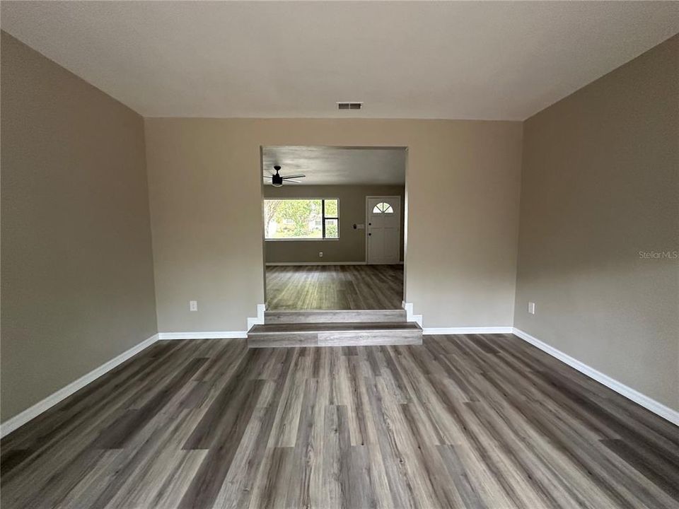 For Rent: $1,950 (3 beds, 2 baths, 1466 Square Feet)