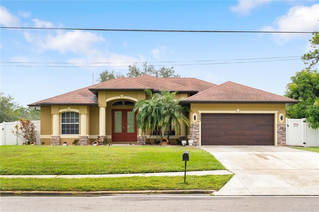 Recently Sold: $499,900 (3 beds, 2 baths, 1923 Square Feet)