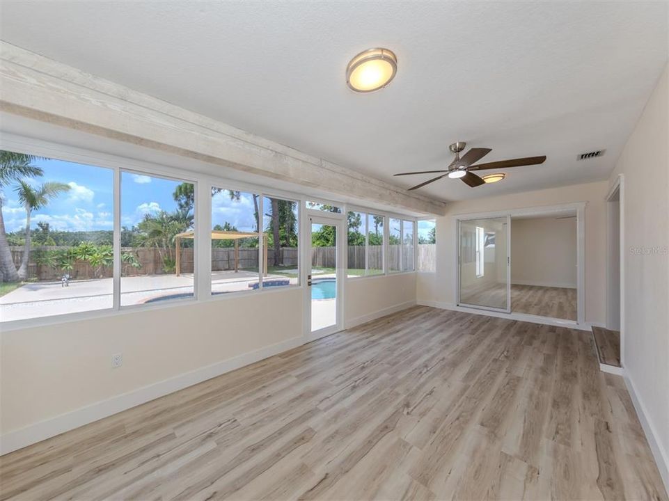 Active With Contract: $429,900 (3 beds, 2 baths, 1829 Square Feet)