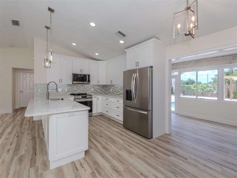 Active With Contract: $429,900 (3 beds, 2 baths, 1829 Square Feet)