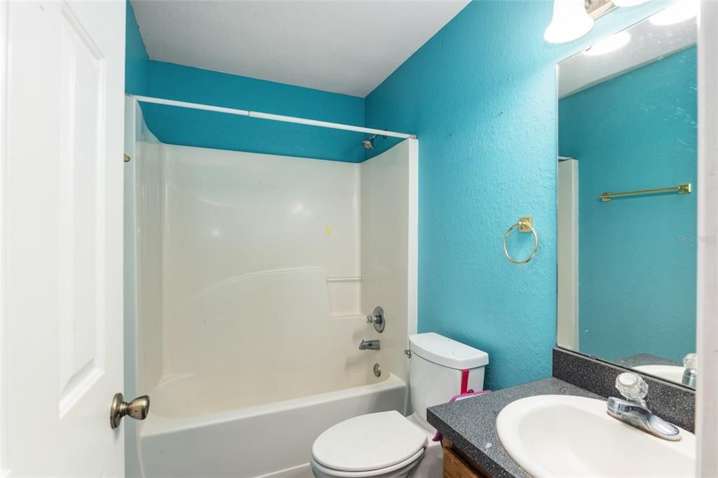 For Sale: $289,900 (3 beds, 2 baths, 1362 Square Feet)