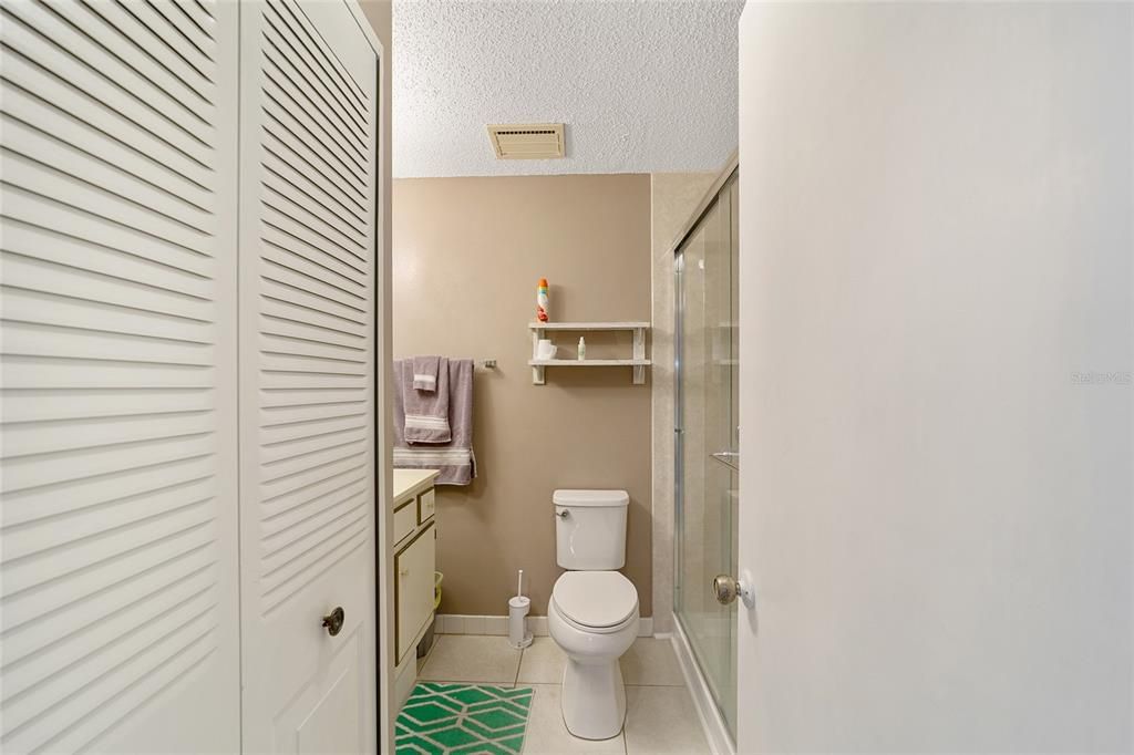 Active With Contract: $137,000 (2 beds, 2 baths, 1068 Square Feet)