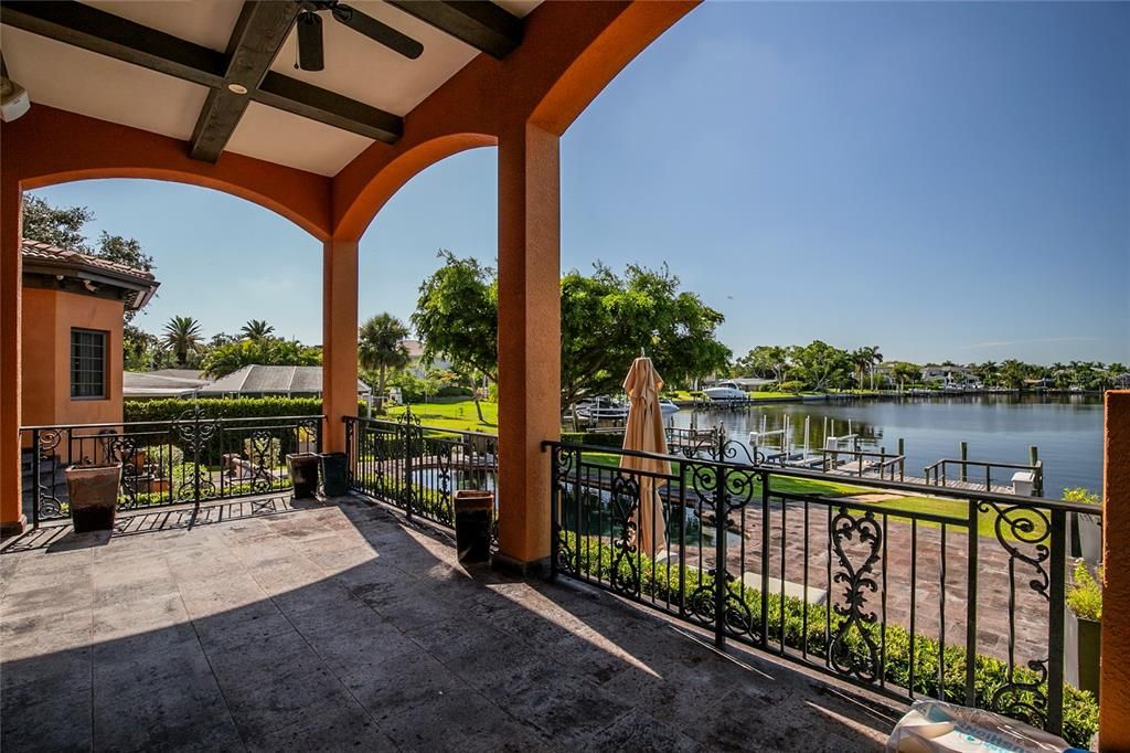 For Sale: $4,995,000 (4 beds, 4 baths, 5160 Square Feet)