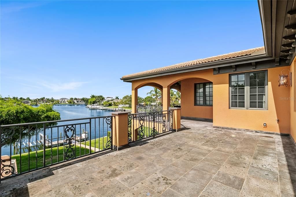 For Sale: $4,995,000 (4 beds, 4 baths, 5160 Square Feet)