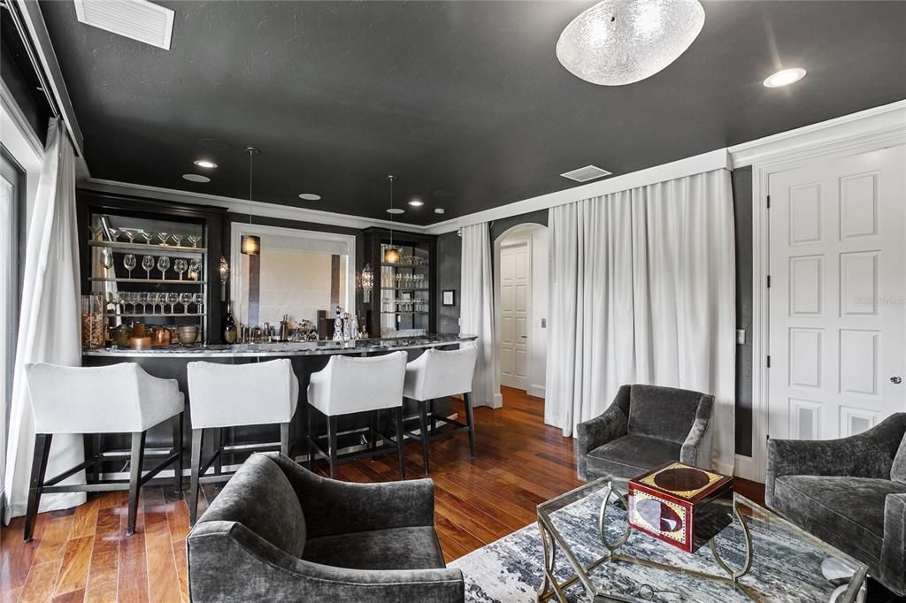 For Sale: $4,995,000 (4 beds, 4 baths, 5160 Square Feet)