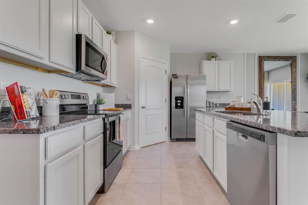 Active With Contract: $430,990 (4 beds, 2 baths, 1828 Square Feet)