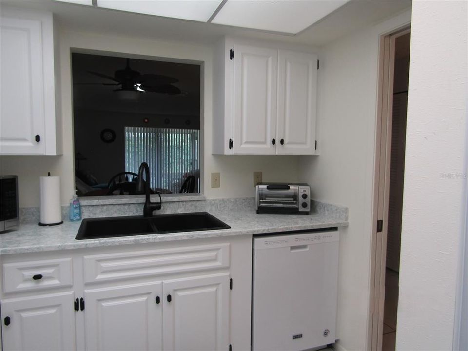 For Rent: $4,150 (2 beds, 2 baths, 1118 Square Feet)