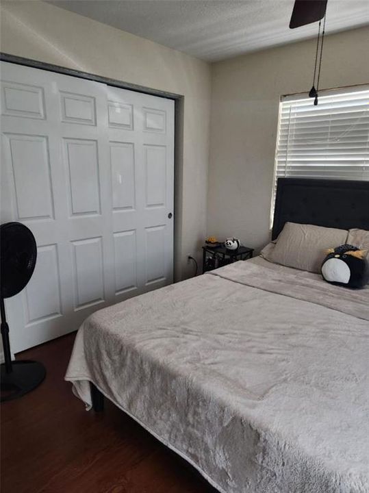 Active With Contract: $1,600 (2 beds, 1 baths, 780 Square Feet)