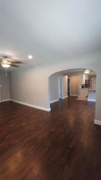 Active With Contract: $2,495 (3 beds, 2 baths, 1279 Square Feet)