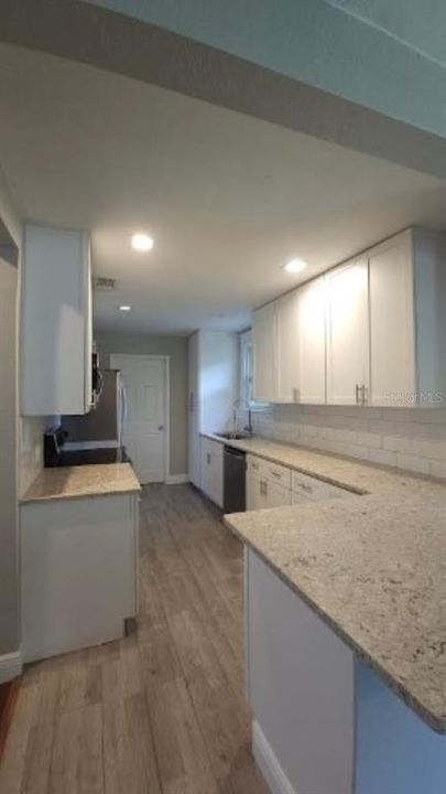 Active With Contract: $2,495 (3 beds, 2 baths, 1279 Square Feet)