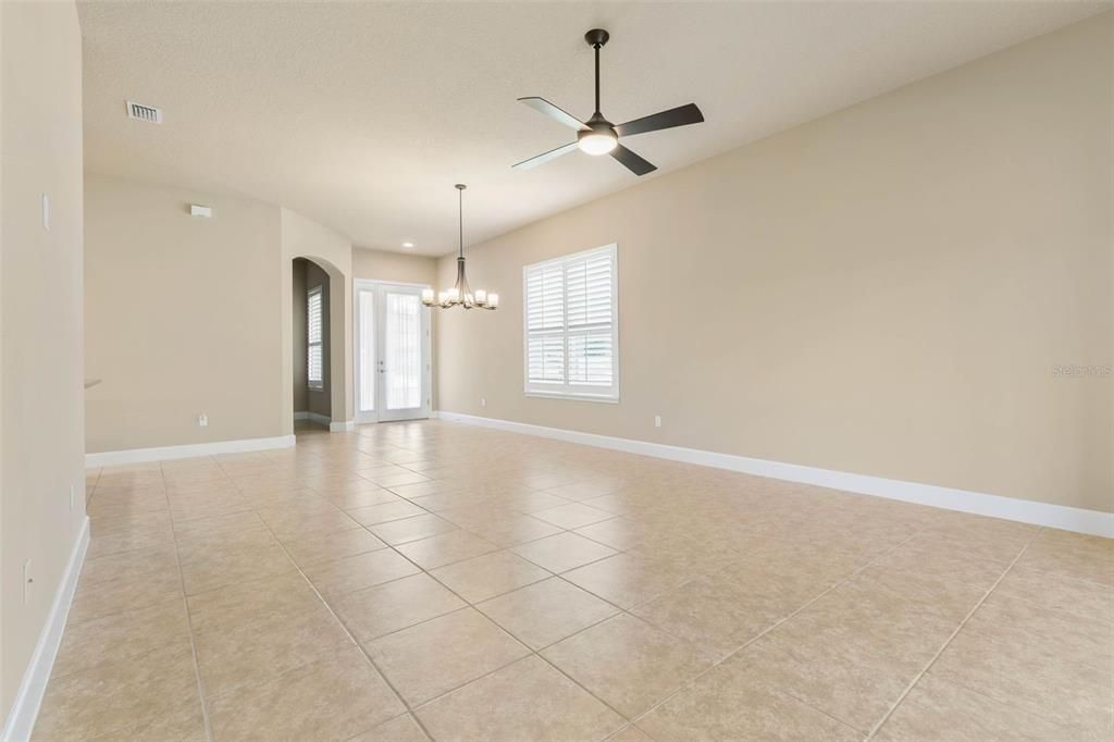 Active With Contract: $349,900 (2 beds, 2 baths, 1510 Square Feet)