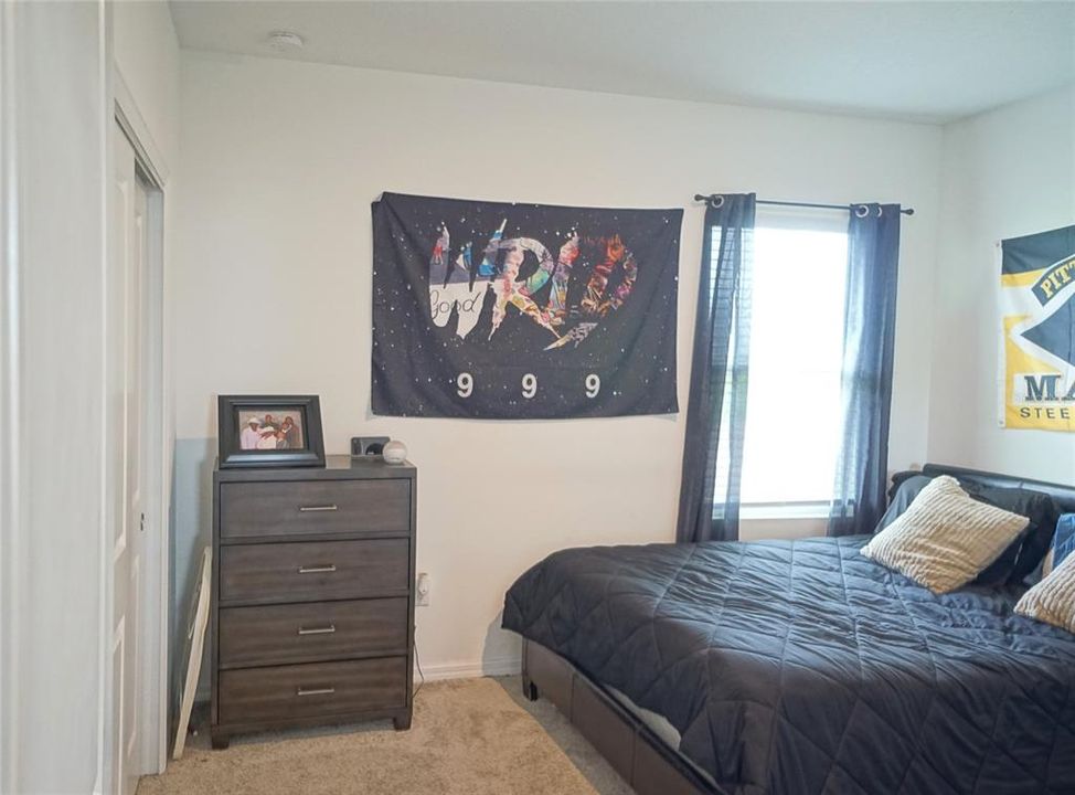 Active With Contract: $2,050 (3 beds, 2 baths, 1979 Square Feet)