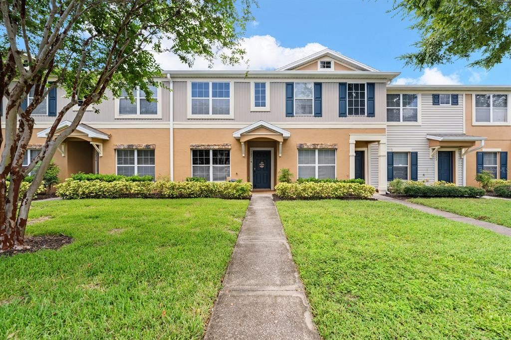 Recently Sold: $199,900 (2 beds, 2 baths, 1390 Square Feet)