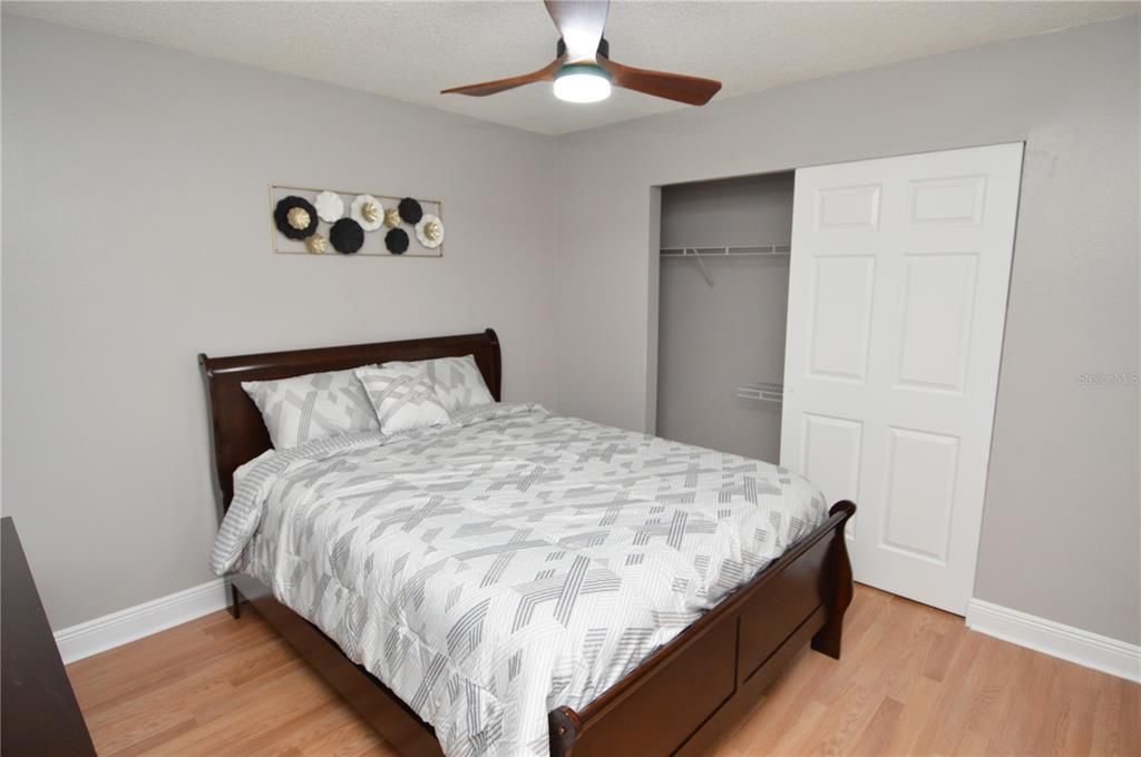 Active With Contract: $2,300 (2 beds, 2 baths, 1284 Square Feet)