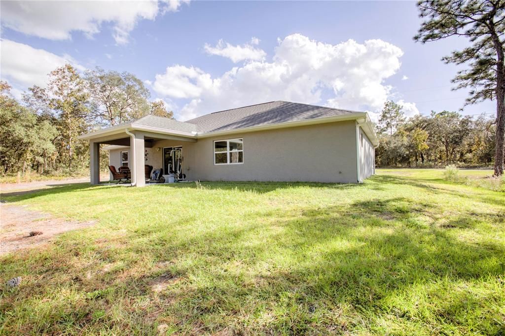 Active With Contract: $409,000 (3 beds, 2 baths, 1969 Square Feet)