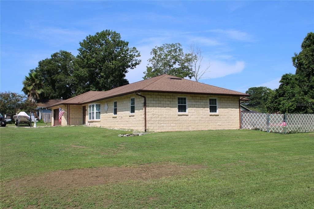 Active With Contract: $350,000 (4 beds, 2 baths, 2353 Square Feet)