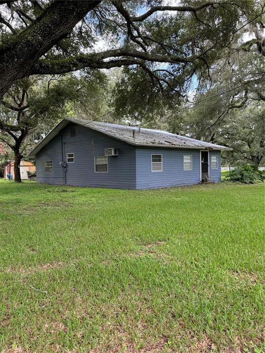 Active With Contract: $275,000 (2 beds, 1 baths, 1271 Square Feet)