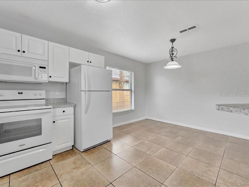 Active With Contract: $2,600 (3 beds, 2 baths, 1200 Square Feet)