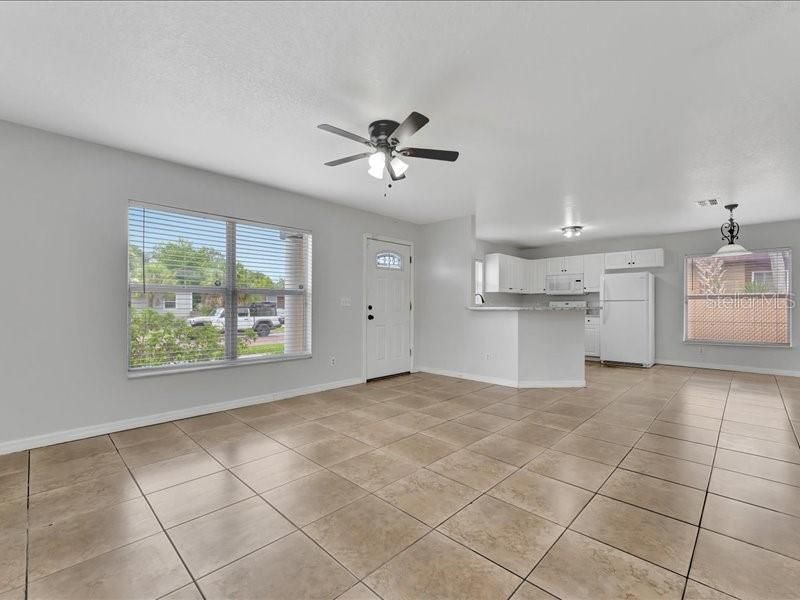 Active With Contract: $2,600 (3 beds, 2 baths, 1200 Square Feet)