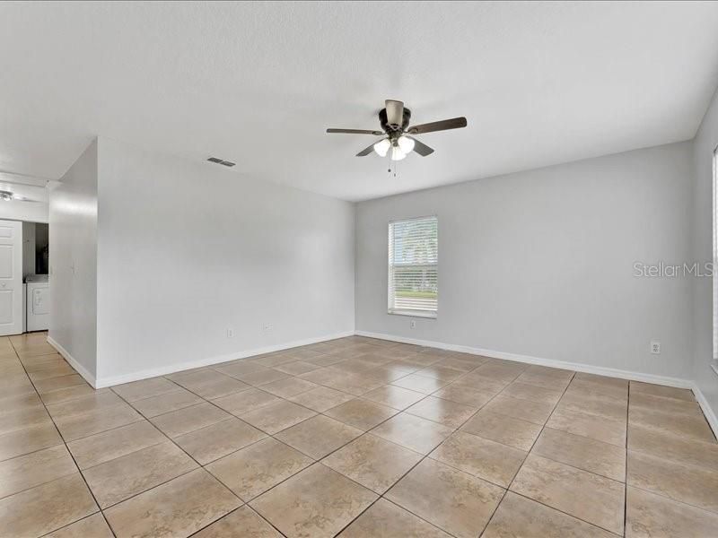 Active With Contract: $2,600 (3 beds, 2 baths, 1200 Square Feet)