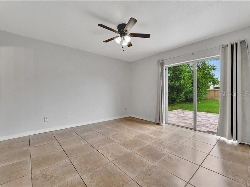 Active With Contract: $2,600 (3 beds, 2 baths, 1200 Square Feet)