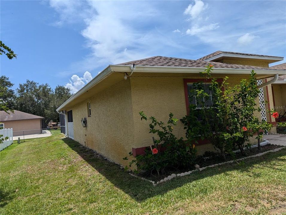 For Sale: $370,000 (3 beds, 2 baths, 1648 Square Feet)