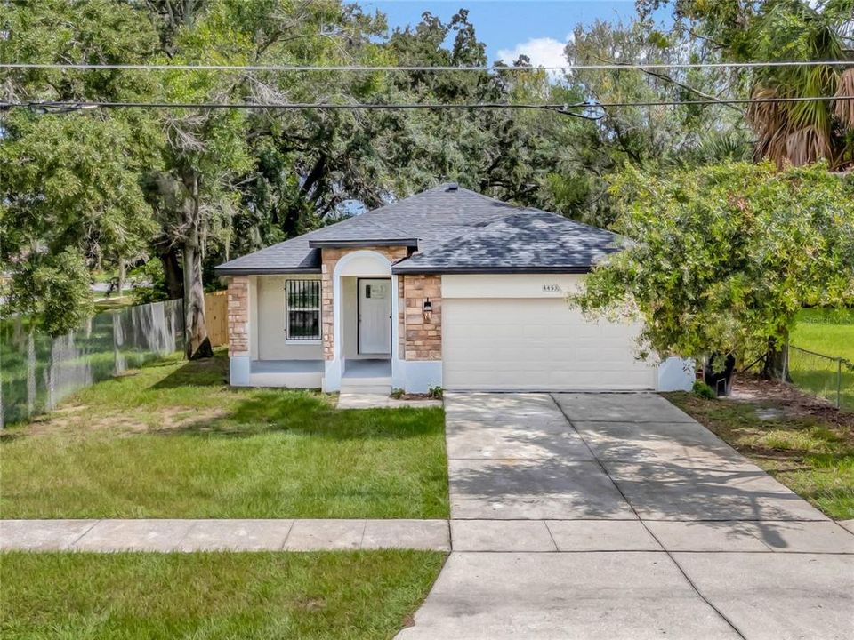 For Sale: $324,000 (3 beds, 2 baths, 1225 Square Feet)