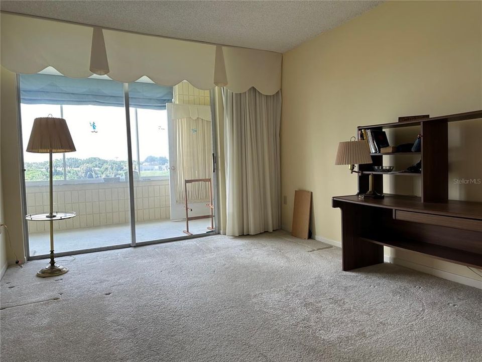 For Sale: $114,500 (2 beds, 2 baths, 1029 Square Feet)